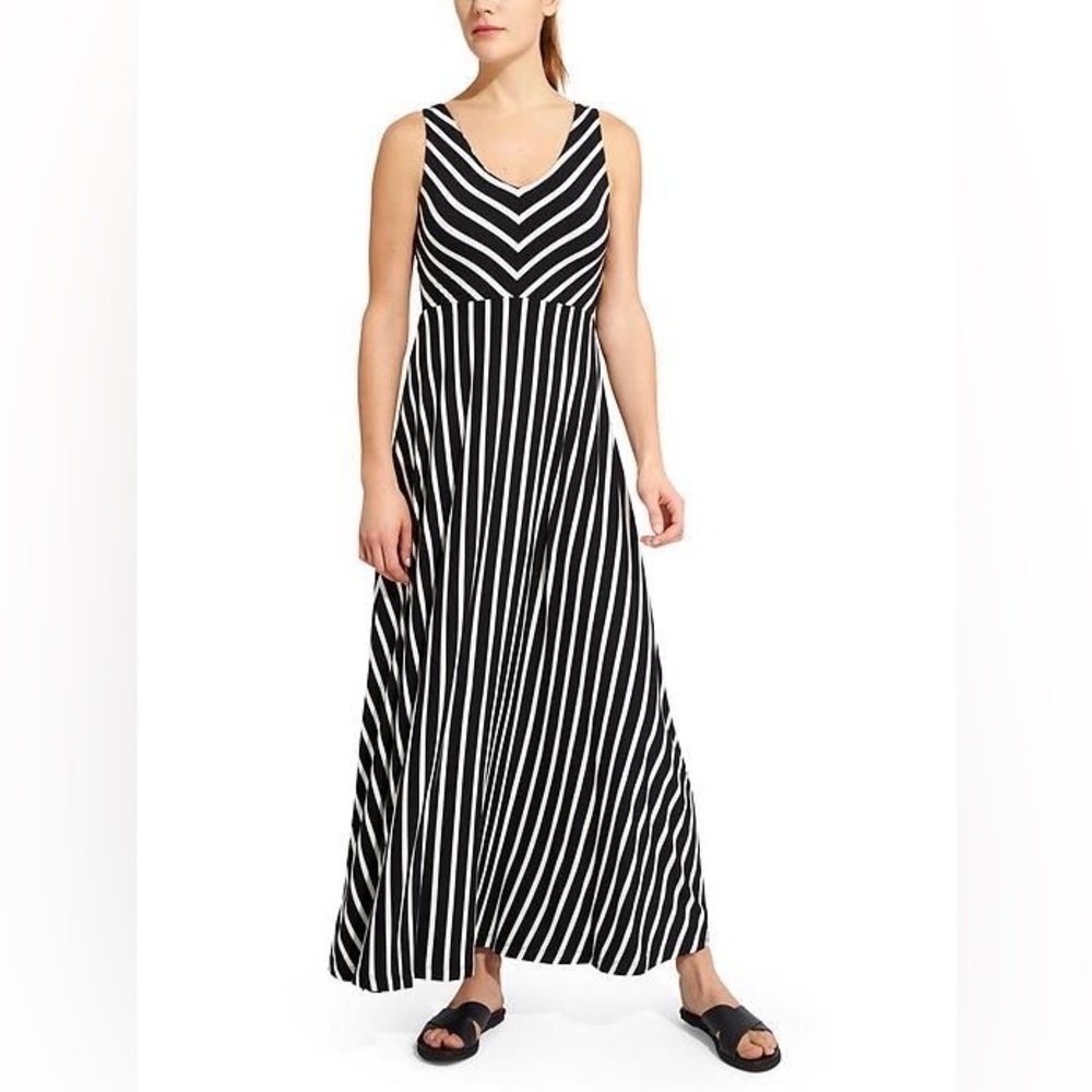 Athleta Black and White V-Neck Maxi Dress Women’s Size XS NWOT